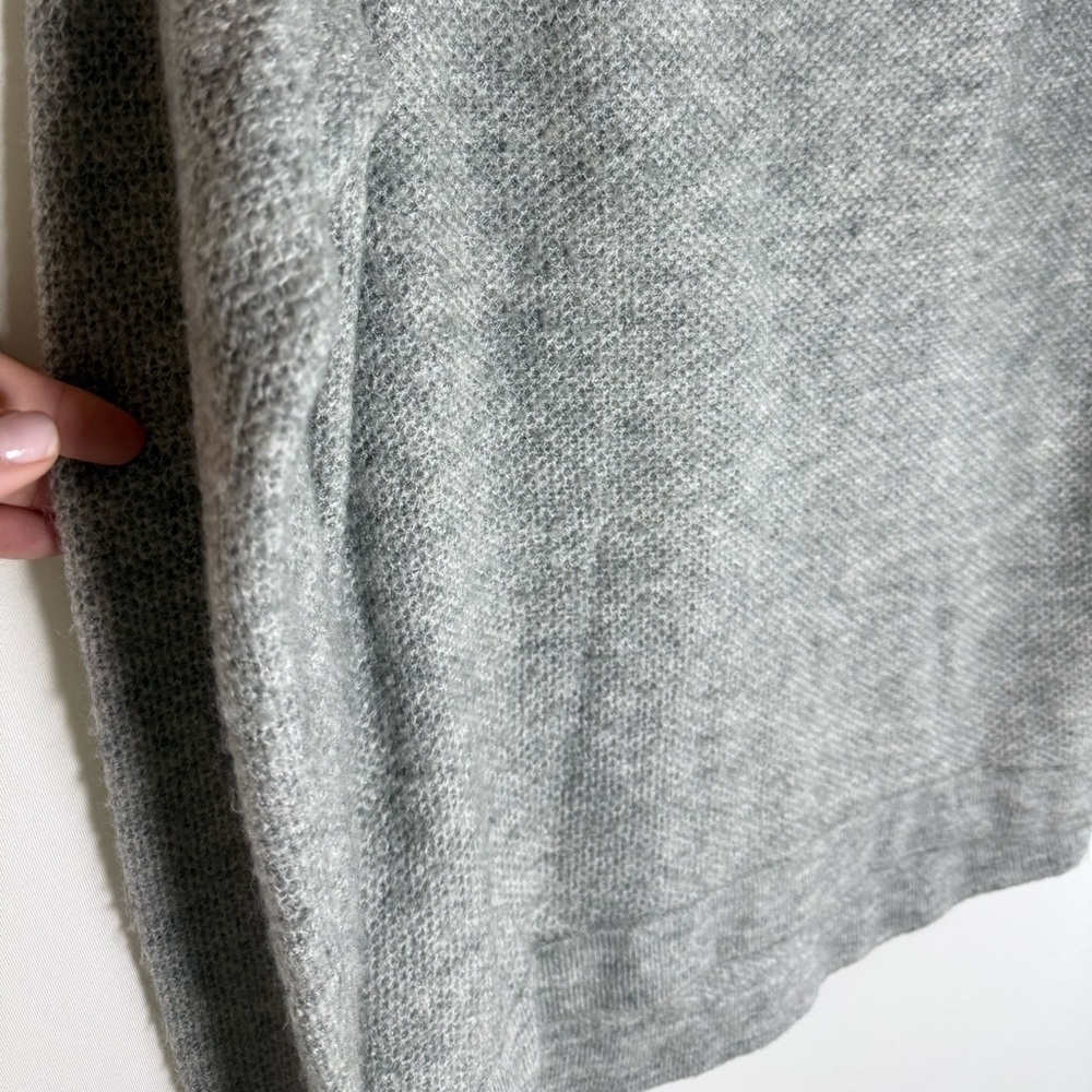 Abercrombie & Fitch sweater • Women’s medium - Picture 4 of 7